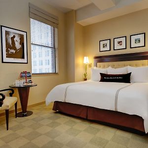 Deluxe Room One King Bed